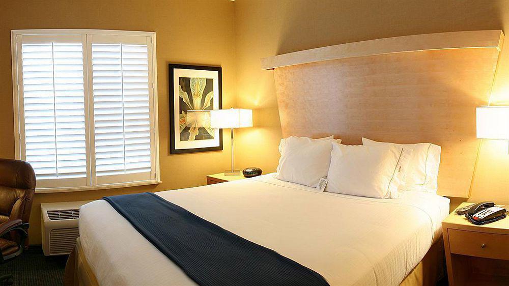 Holiday Inn Express Hotel&Suites Modesto-Salida, an IHG Hotel Exterior foto