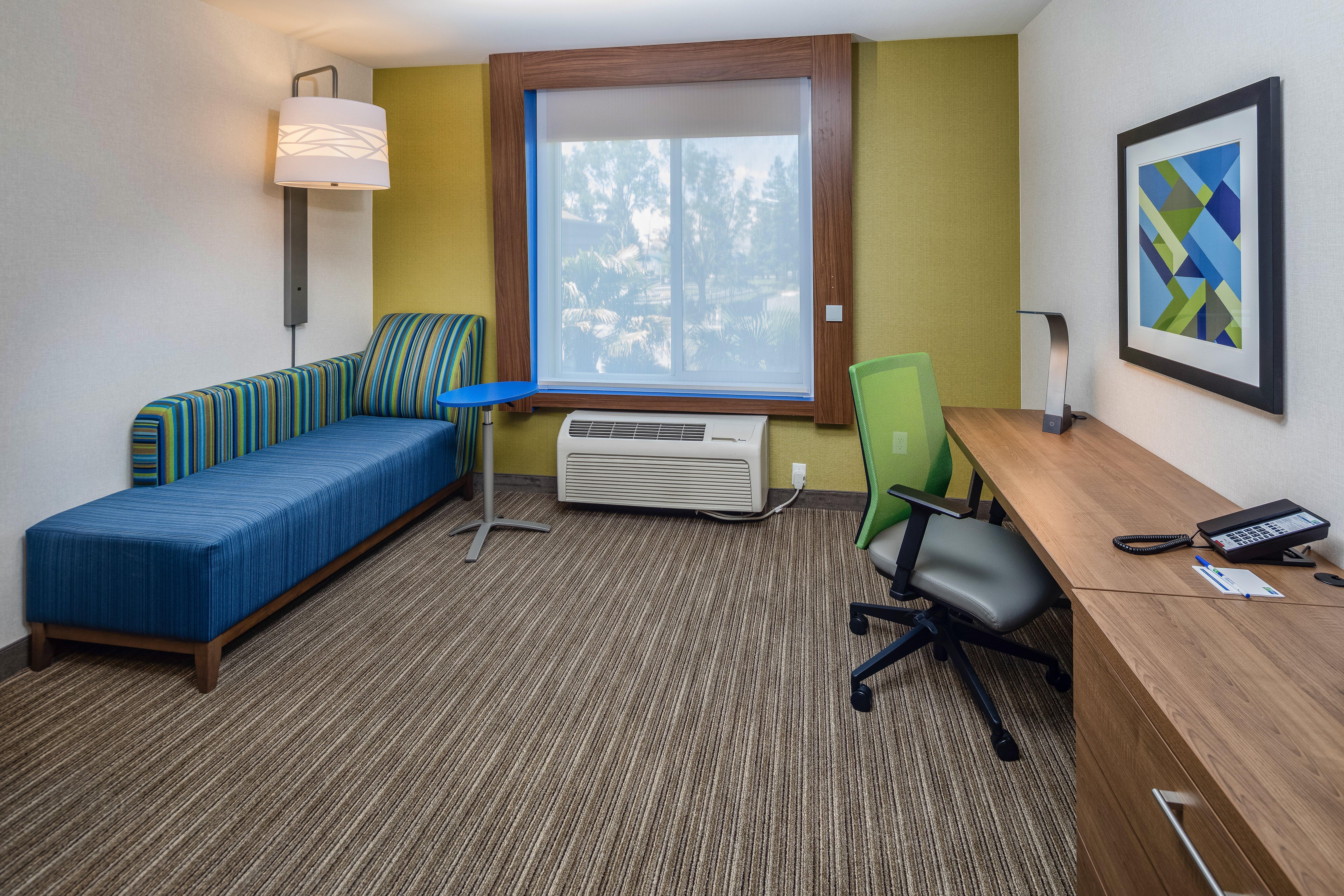 Holiday Inn Express Hotel&Suites Modesto-Salida, an IHG Hotel Exterior foto